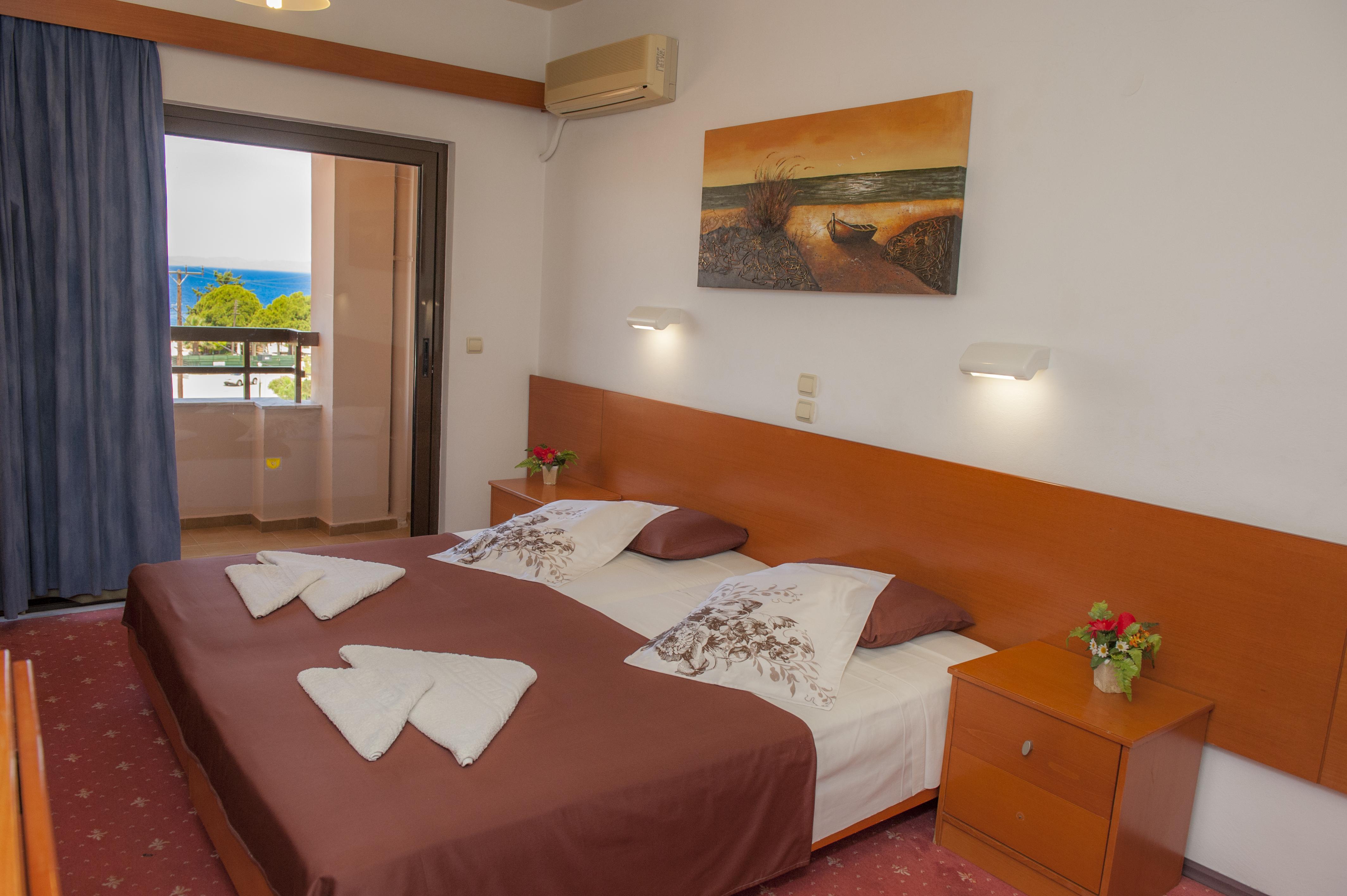 Heleni Beach Hotel イアリソス エクステリア 写真