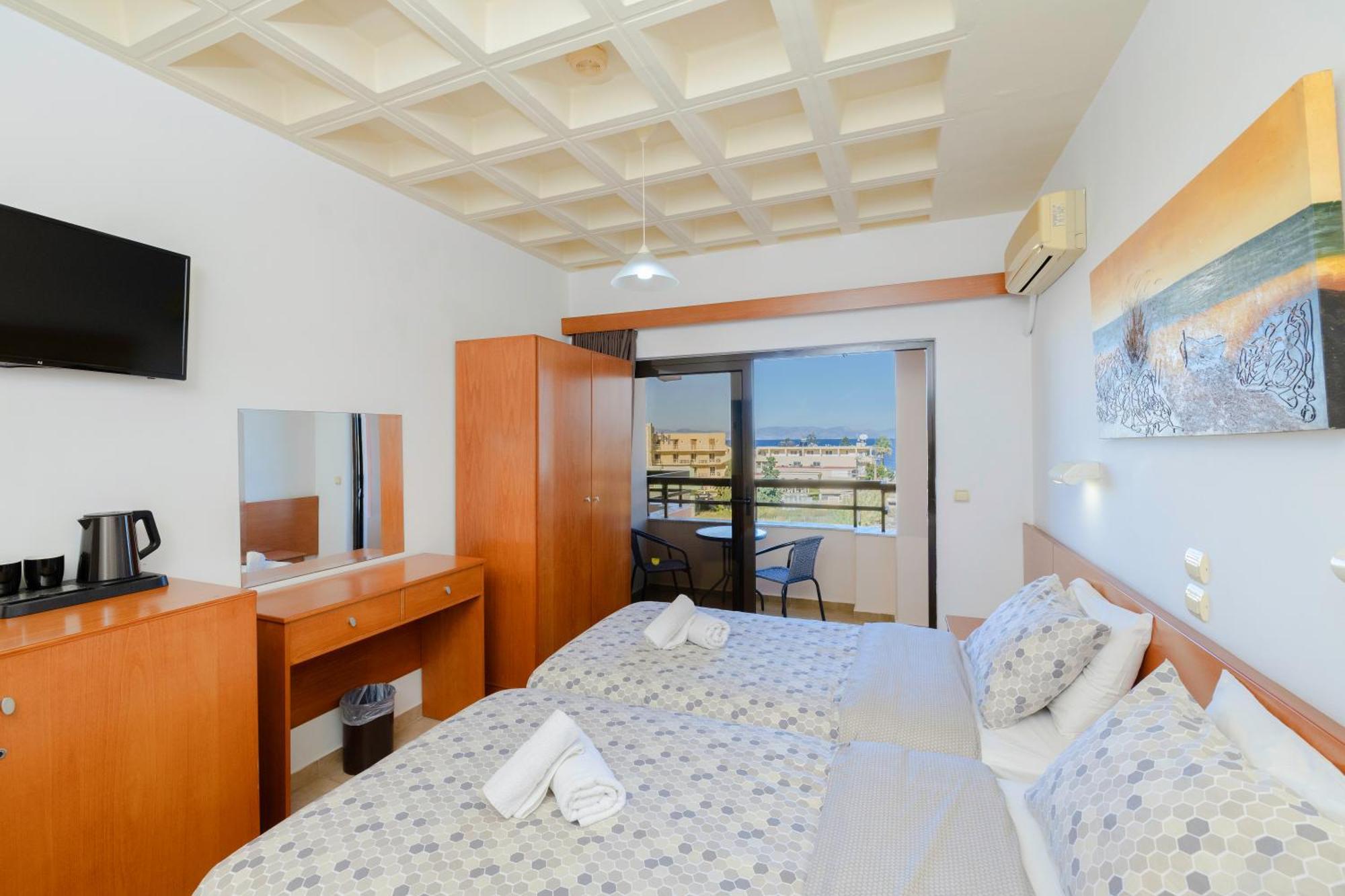Heleni Beach Hotel イアリソス エクステリア 写真