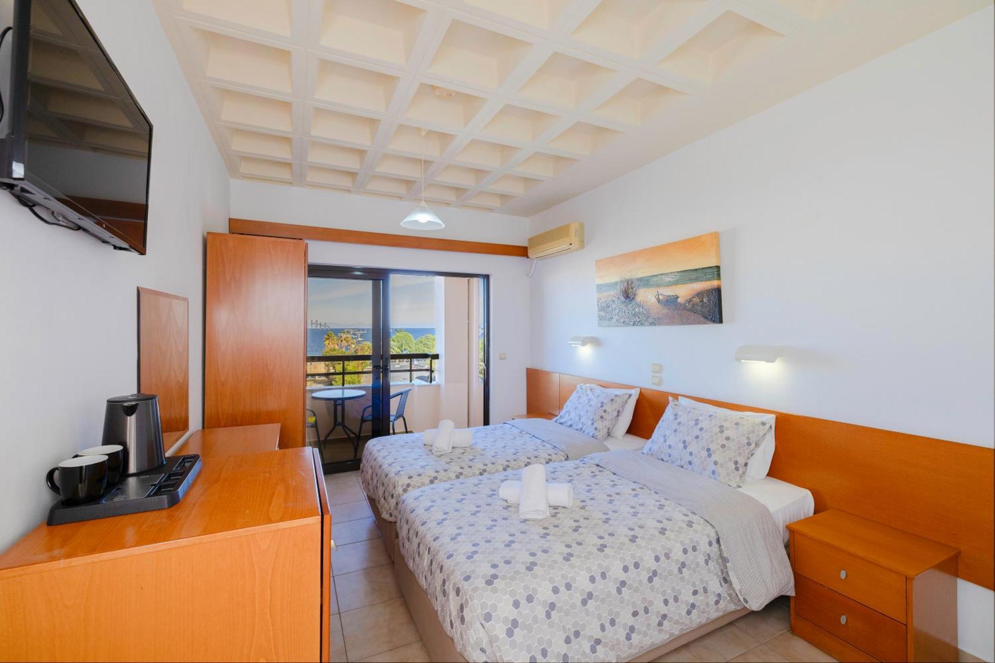 Heleni Beach Hotel イアリソス エクステリア 写真