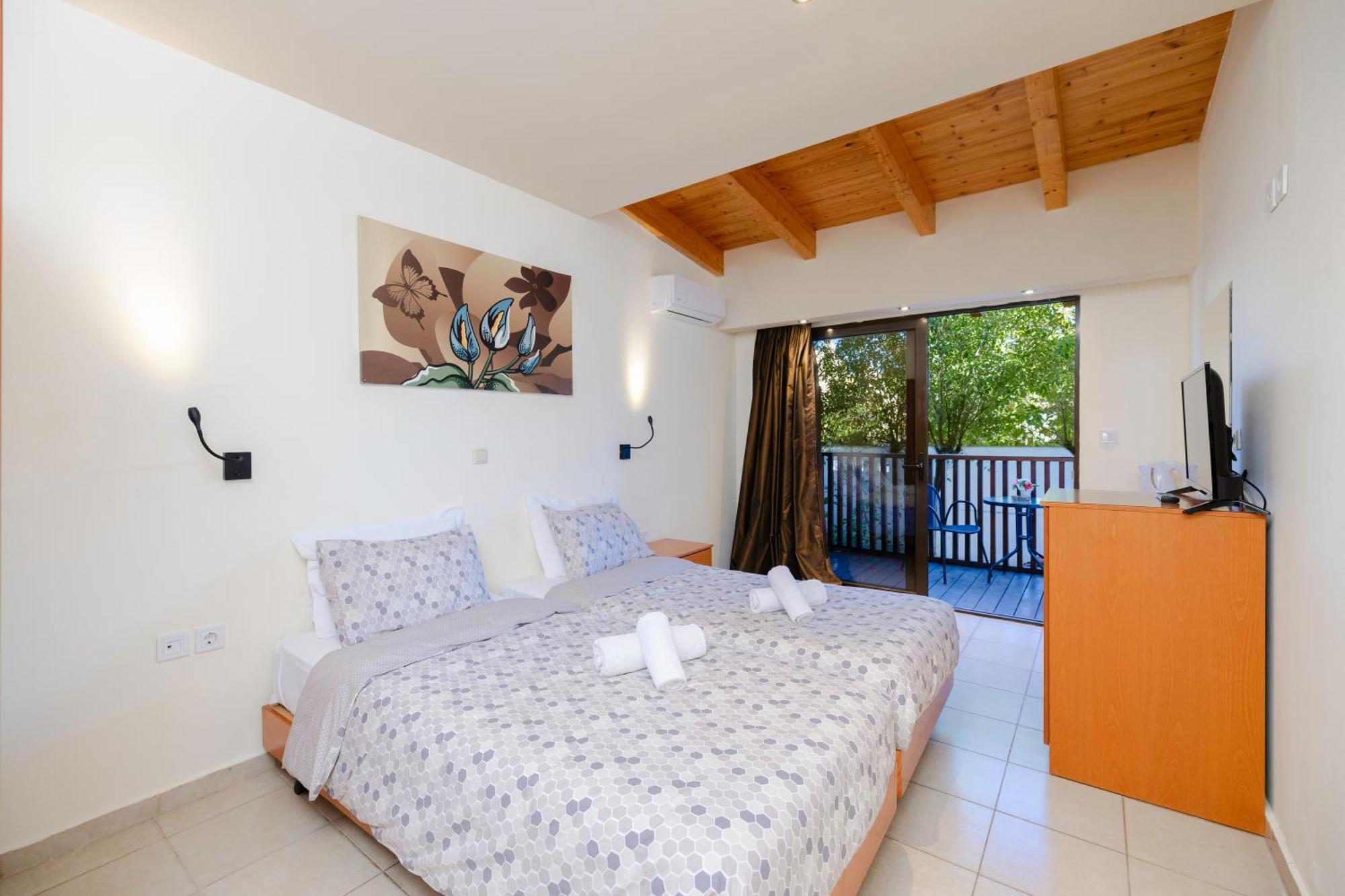 Heleni Beach Hotel イアリソス エクステリア 写真